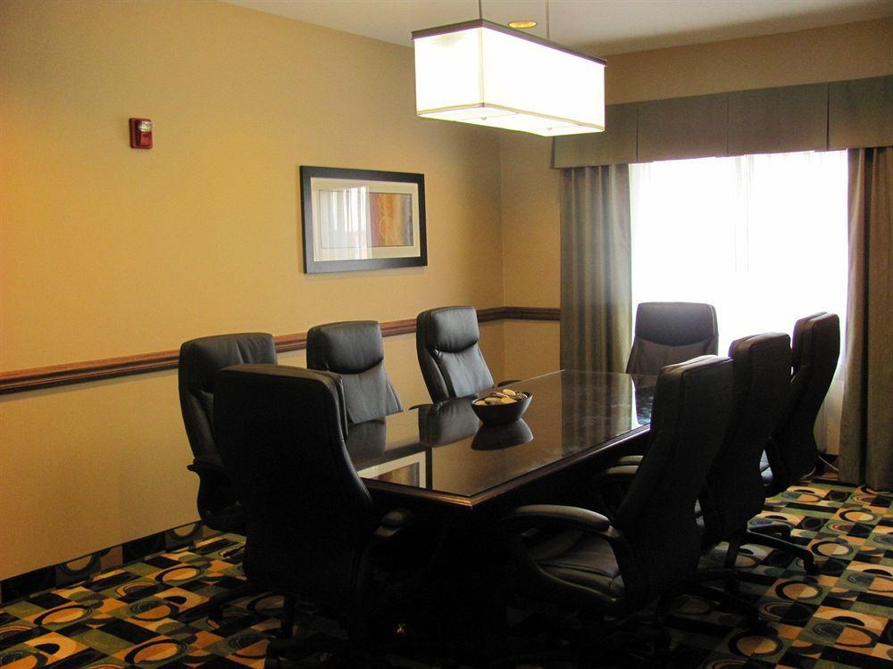 Holiday Inn Express Hotel & Suites Burlington By Ihg Facilities photo